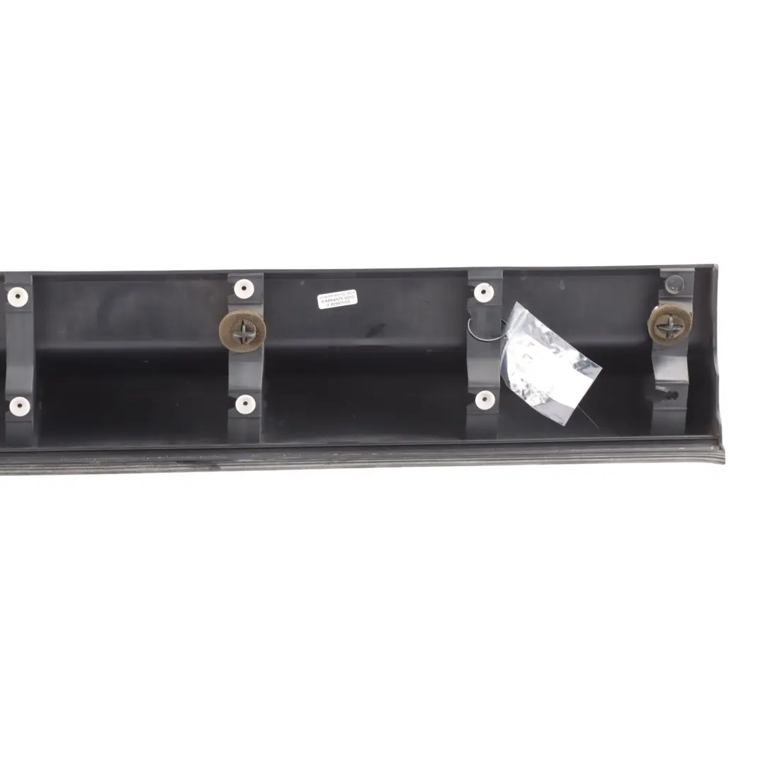 Moldura Puerta Delantera Derecha para Land Rover Range Rover Sport L320 con número de pieza DGP000202PCL Land Rover Range Rover Sport L320 Moldura Puerta Delantera Derecha - SKU DGP000202PCL - Número de pieza DGP000202PCL
