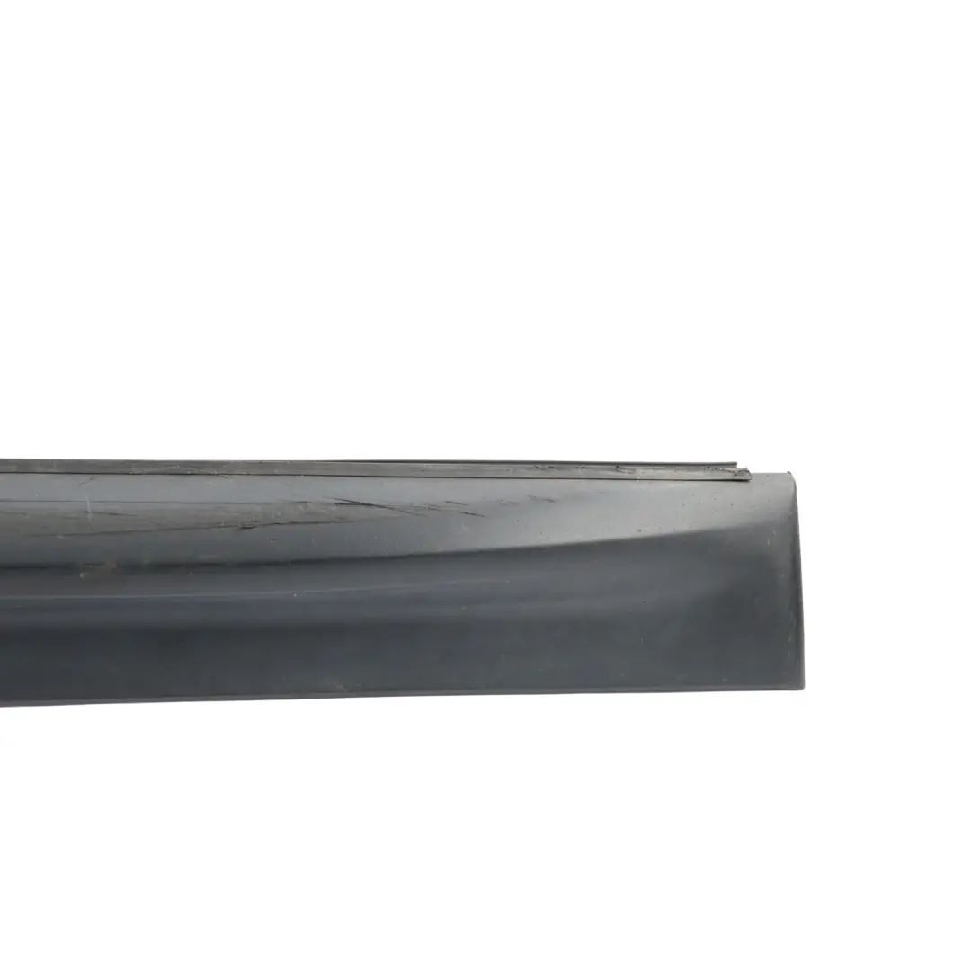Modanatura Portiera Anteriore Sinistra DGP000211 per Range Rover Sport L320 con numero di parte DGP000212PCL Range Rover Sport L320 Modanatura Portiera Anteriore Sinistra DGP000211 - SKU DGP000212PCL - Numero di parte DGP000212PCL