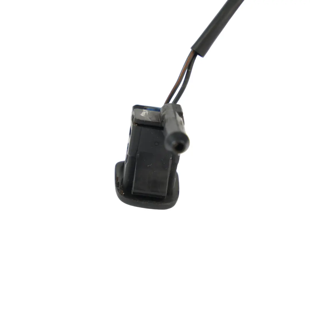 Windscreen Washer Heated Jet Nozzle Left Right N/O/S to Range Rover L322 with Part number DNJ000010 Range Rover L322 Windscreen Washer Heated Jet Nozzle Left Right N/O/S - SKU DNJ000010 - Part number DNJ000010