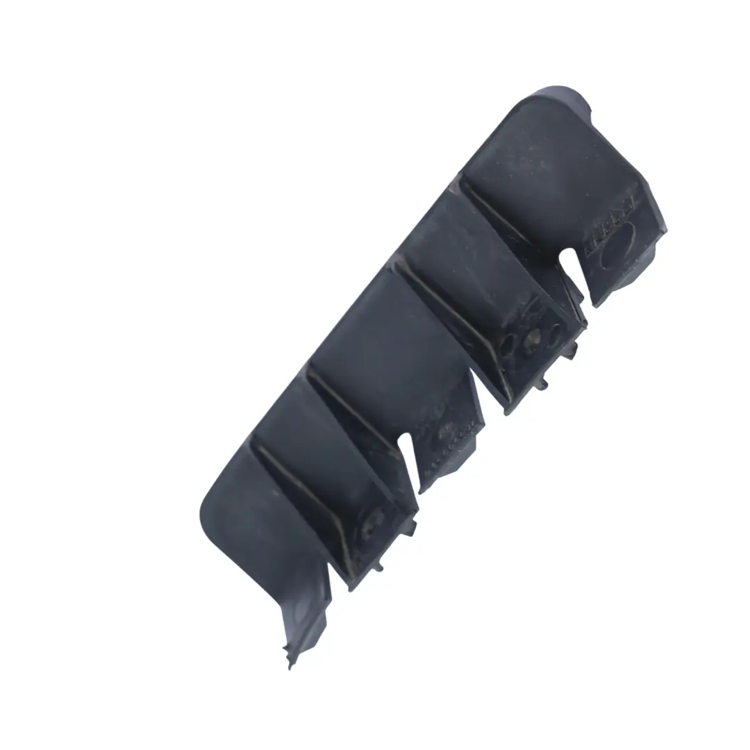 Bumper Mount Bracket Right O/S to Land Rover Discovery 4 L319 Rear with Part number DQL000081 Land Rover Discovery 4 L319 Rear Bumper Mount Bracket Right O/S - SKU DQL000081 - Part number DQL000081