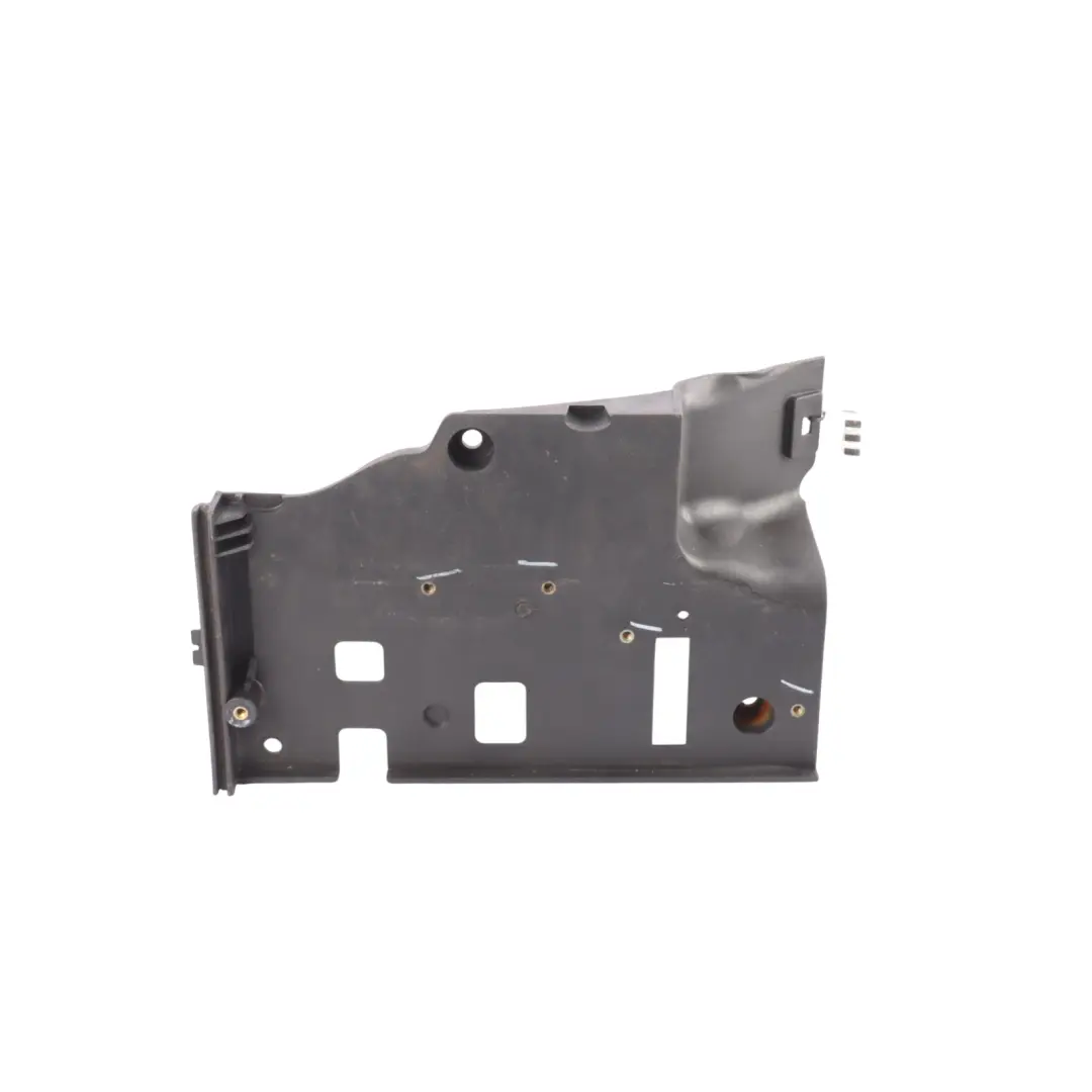 Support Inférieur Batterie Gauche pour Land Rover Discovery 3 L319 à propos du numéro de pièce DWM500031 Land Rover Discovery 3 L319 Support Inférieur Batterie Gauche - SKU DWM500031 - Numéro de pièce DWM500031