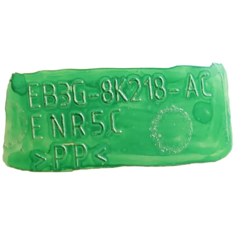 Ford Ranger MK3 Vase Expansion Réservoir Liquide Refroidissement - SKU EB3G-8K218-AC - Numéro de pièce EB3G-8K218-AC