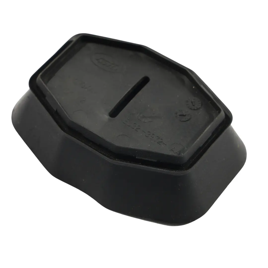 Cache Bouchon Vidange De Capot pour Land Rover Freelander 2 L359 à propos du numéro de pièce EJ32-3972-AA Land Rover Freelander 2 L359 Cache Bouchon Vidange De Capot - SKU EJ32-3972-AA - Numéro de pièce EJ32-3972-AA