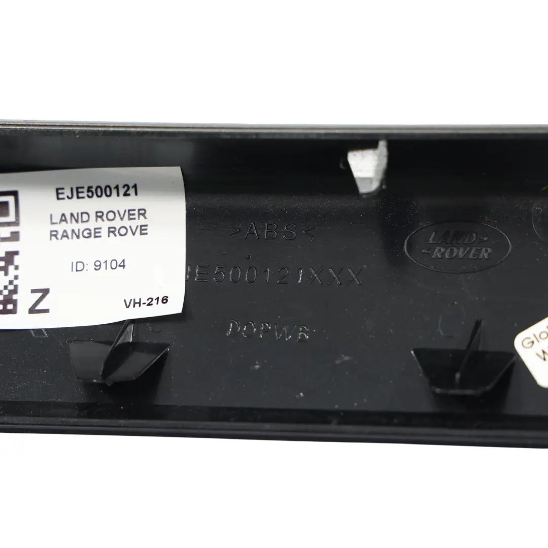 Wewnętrzna Osłona Klamki Drzwi Przód Tył Prawa do Range Rover L320 o numerze EJE500121 Range Rover L320 Wewnętrzna Osłona Klamki Drzwi Przód Tył Prawa - SKU EJE500121 - Numer Części EJE500121