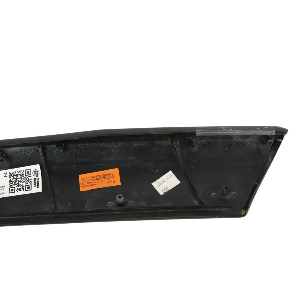 Range Rover L322 Pannello Della Console Centrale Nero Sinistro - SKU FAE000210PBD - Numero di parte FAE000210PBD