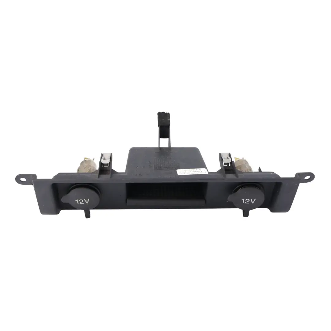 Embellecedor Unidad Salida Doble Toma 12 V para Land Rover Discovery 3 L319 con número de pieza FB0500630 Land Rover Discovery 3 L319 Embellecedor Unidad Salida Doble Toma 12 V - SKU FB0500630 - Número de pieza FB0500630