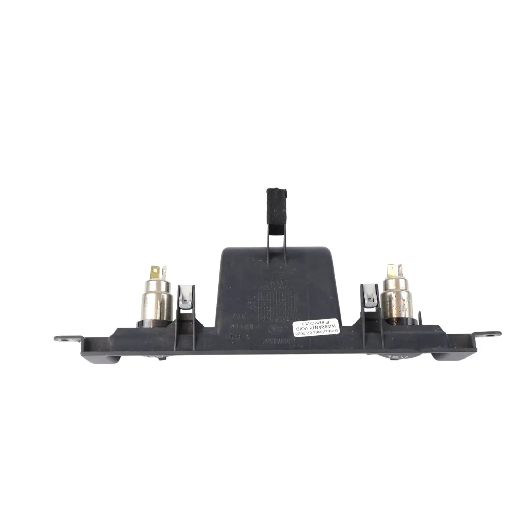 Land Rover Discovery 3 L319 Embellecedor Unidad Salida Doble Toma 12 V - SKU FB0500630 - Número de pieza FB0500630