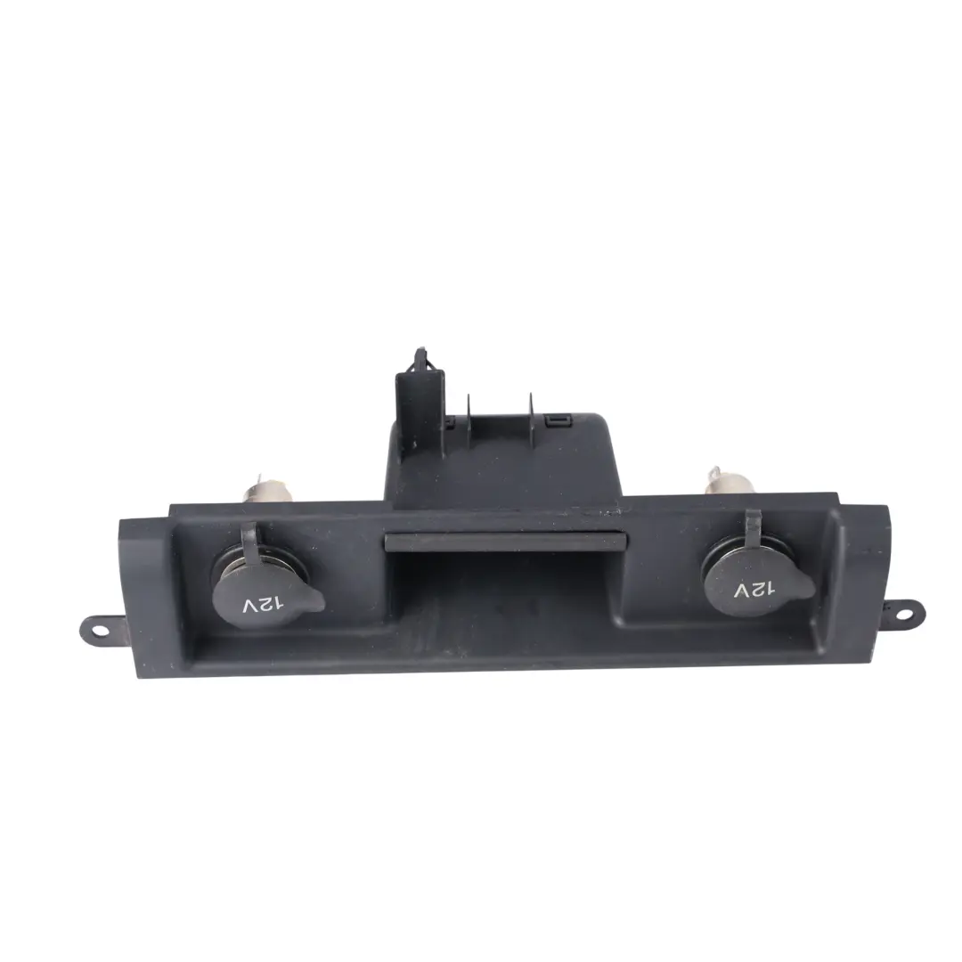 Land Rover Discovery 3 L319 Cache Sortie Double Prise 12V - SKU FB0500630 - Numéro de pièce FB0500630