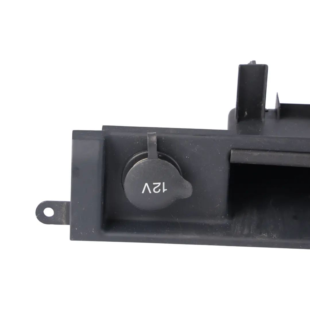 Land Rover Discovery 3 L319 12V Doppia Presa Uscita Unità Copertura - SKU FB0500630 - Numero di parte FB0500630