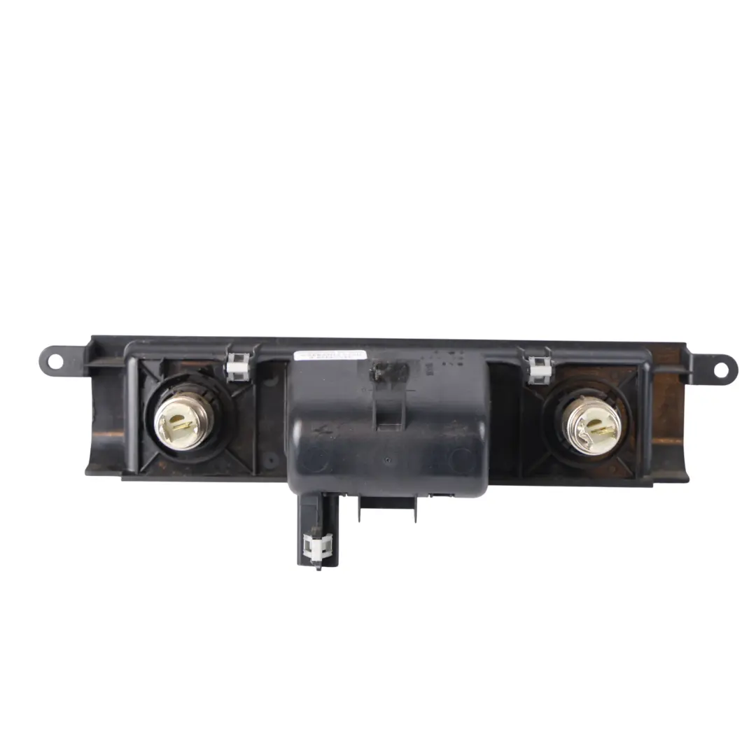 Doppelsteckdose Ausgang Abdeckung für Land Rover Discovery 3 L319 12V mit Teilenummer FB0500630 Land Rover Discovery 3 L319 12V Doppelsteckdose Ausgang Abdeckung - SKU FB0500630 - Teilenummer FB0500630