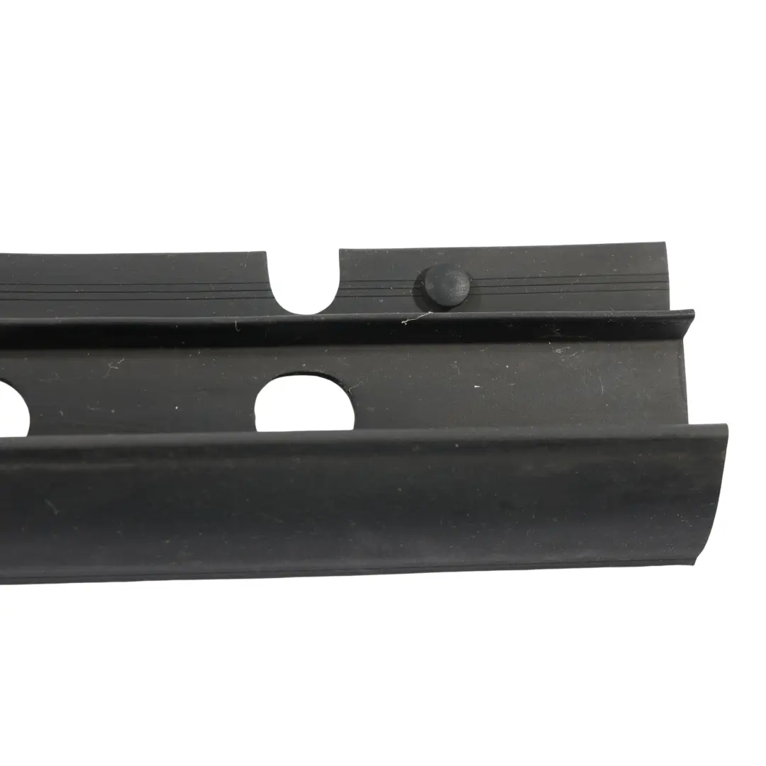 Mk6 Burlete Ventana Derecha para Ford Ranger Wildtrak con número de pieza FB3B-403B54-AC Ford Ranger Wildtrak Mk6 Burlete Ventana Derecha - SKU FB3B-403B54-AC - Número de pieza FB3B-403B54-AC