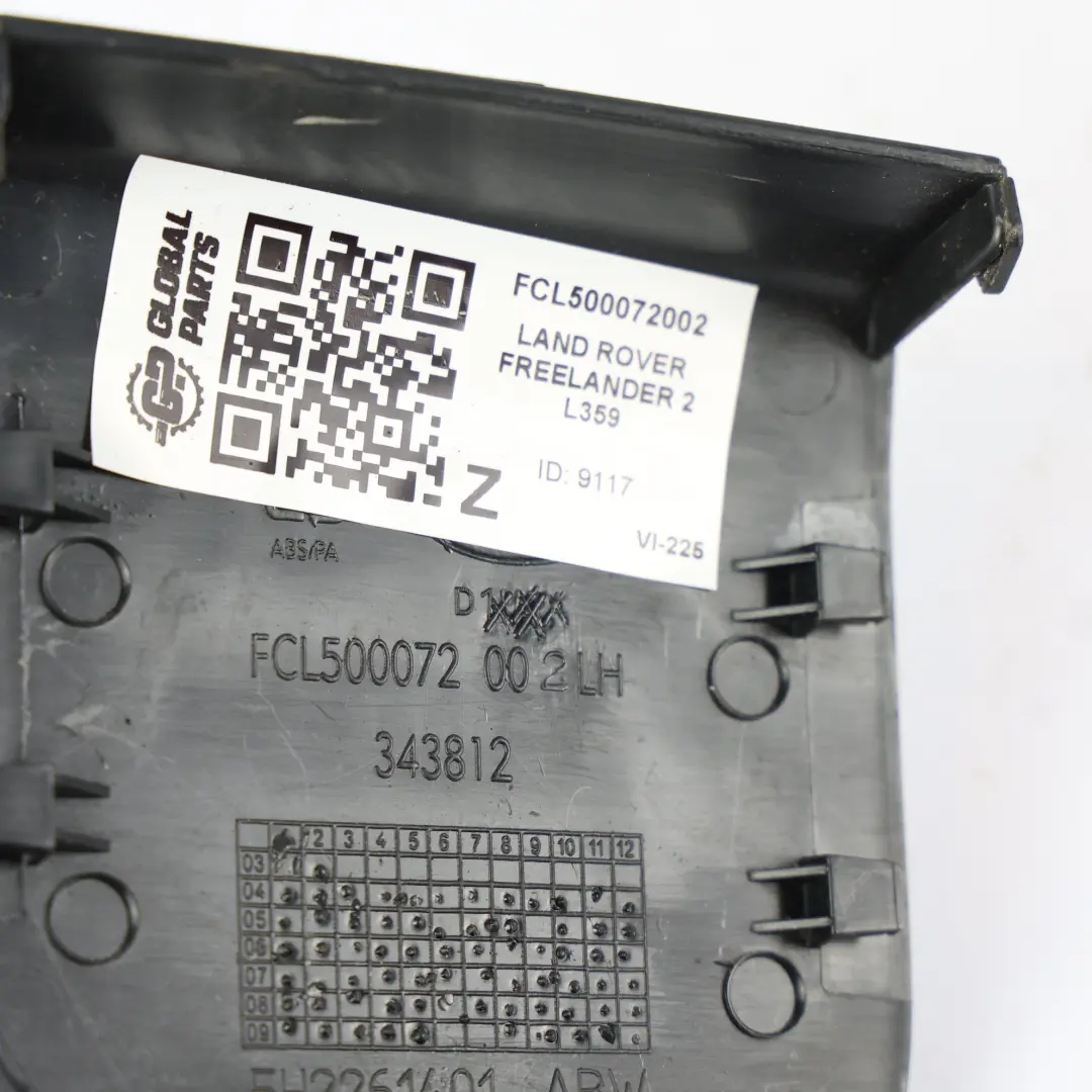 Land Rover Freelander 2 Cache Ceinture Sécurité Avant Gauche Noir - SKU FCL500072002 - Numéro de pièce FCL500072002