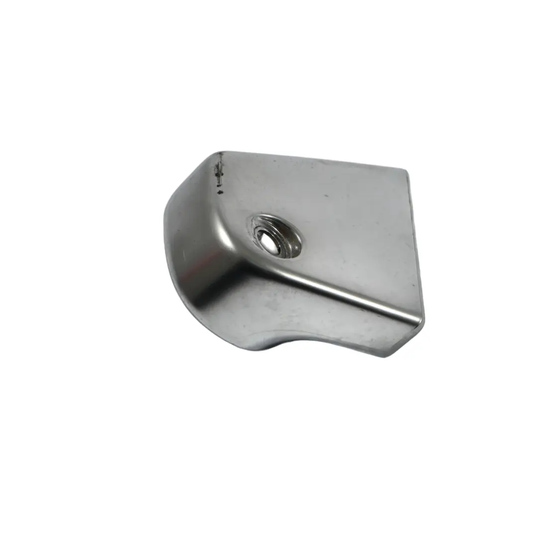 Coperchio Cerniera Braccio Lato Destro per Land Rover Discovery 3 L319 con numero di parte FJV501080 Land Rover Discovery 3 L319 Coperchio Cerniera Braccio Lato Destro - SKU FJV501080 - Numero di parte FJV501080