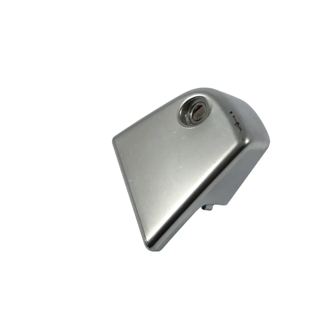 Osłona Zawiasu Po Prawej Stronie do Land Rover Discovery 3 L319 o numerze FJV501080 Land Rover Discovery 3 L319 Osłona Zawiasu Po Prawej Stronie - SKU FJV501080 - Numer Części FJV501080