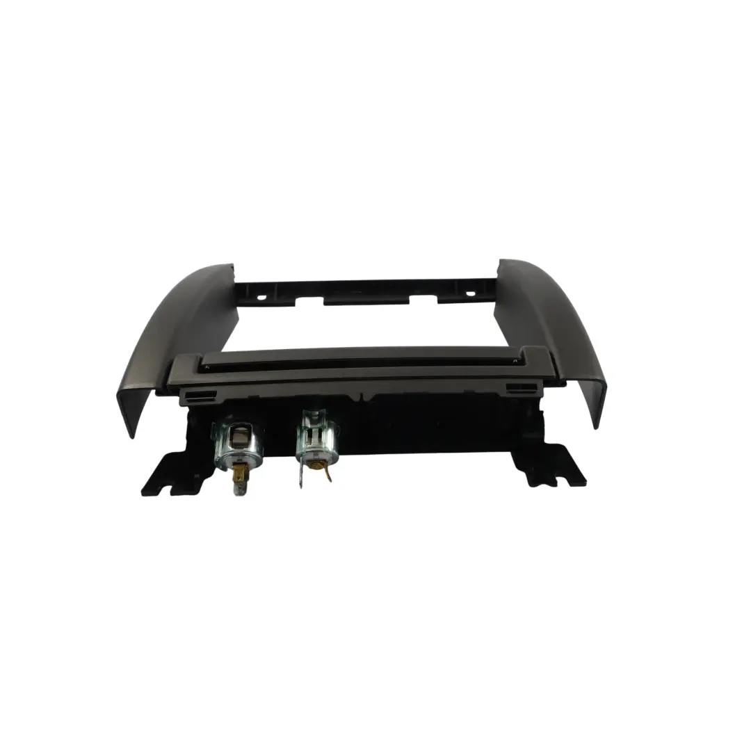 Range Rover L322 Console Centrale Posteriore Presa Accendino AUX - SKU FJV501140 - Numero di parte FJV501140
