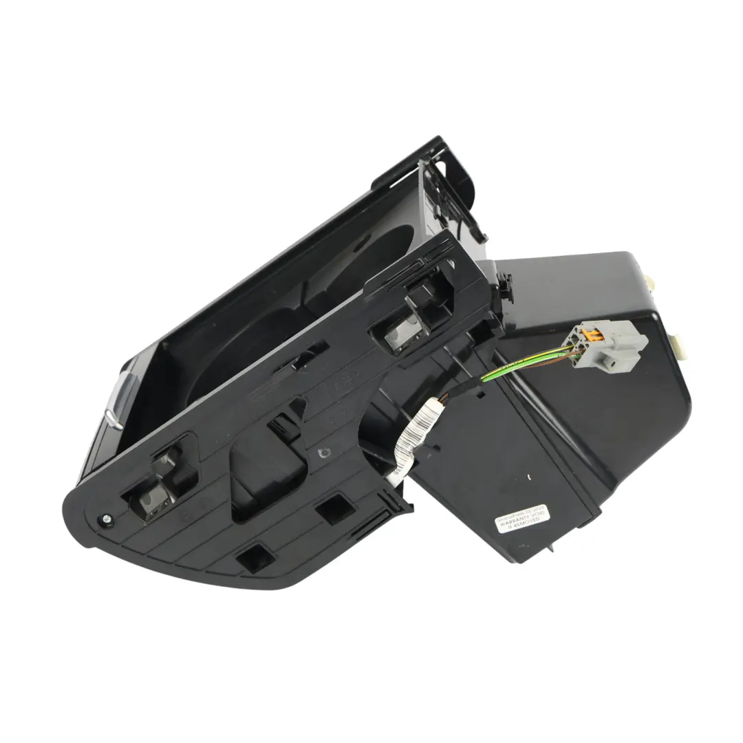 Uchwyt Na Kubki Tunelu Środkowego do Land Rover Discovery L550 o numerze FK72-045H62-BW Land Rover Discovery L550 Uchwyt Na Kubki Tunelu Środkowego - SKU FK72-045H62-BW-2 - Numer Części FK72-045H62-BW