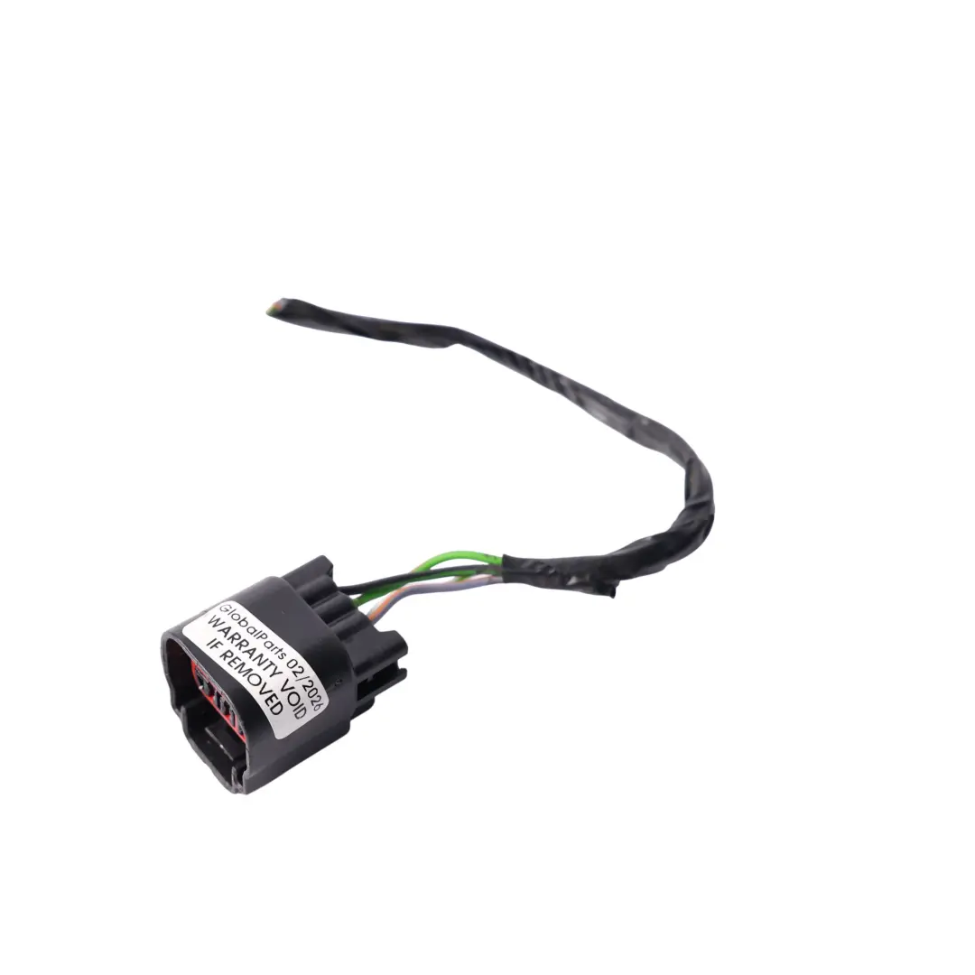 Gniazdo Lampy Lewy Tył do Land Rover Discovery L550 o numerze FK72-13405-AG Land Rover Discovery L550 Gniazdo Lampy Lewy Tył - SKU FK72-13405-AG-1 - Numer Części FK72-13405-AG