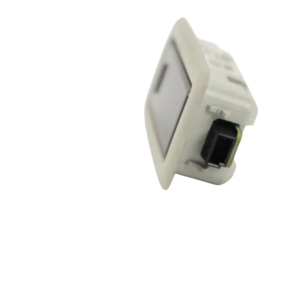 Lampka Podsufitki do Land Rover Discovery Sport o numerze FK72-13776-AC8LBM Land Rover Discovery Sport Lampka Podsufitki - SKU FK72-13776-AC8LBM - Numer Części FK72-13776-AC8LBM