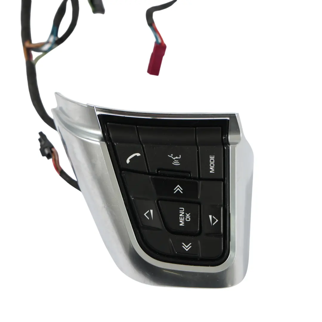 Steering Wheel Switch FK721-3D767-FE to Land Rover Discovery L550 with Part number FK72-13D767-BE Land Rover Discovery L550 Steering Wheel Switch FK721-3D767-FE - SKU FK72-13D767-BE - Part number FK72-13D767-BE