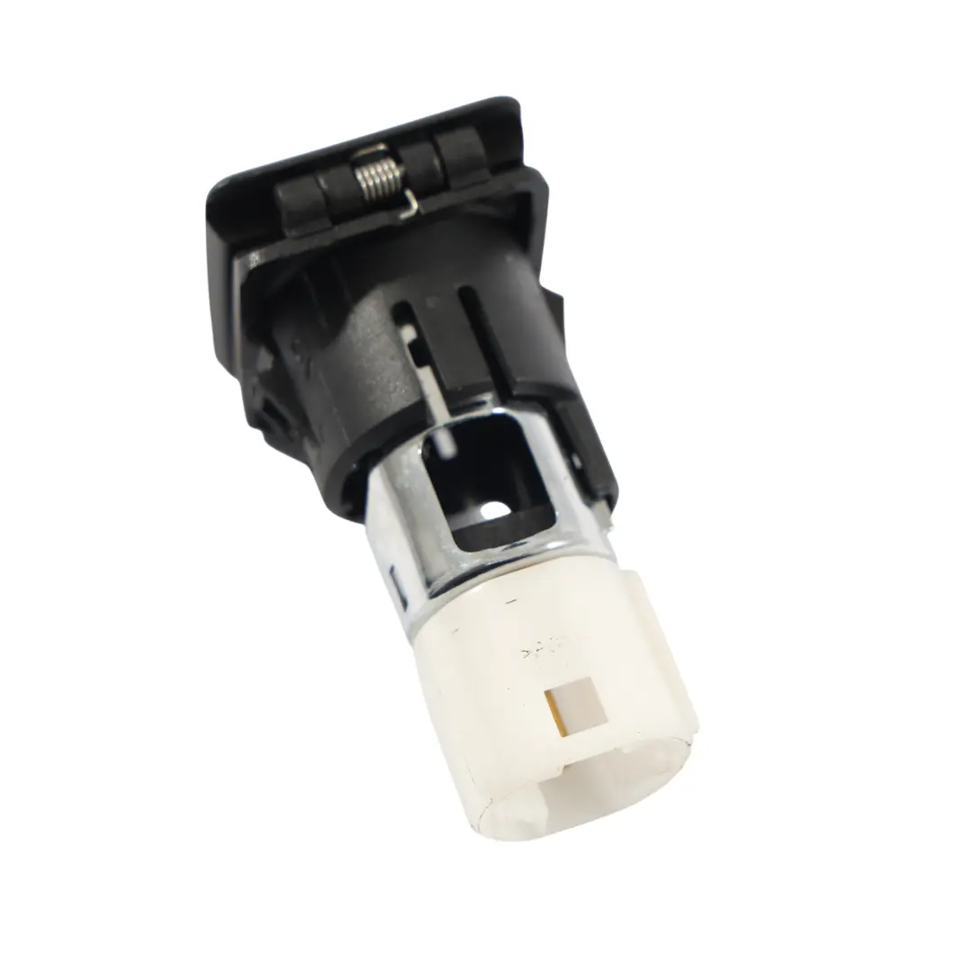 Land Rover Discovery Sport L550 Prise De Courant Chargeur 12V - SKU FK72-15K040-CA - Numéro de pièce FK72-15K040-CA