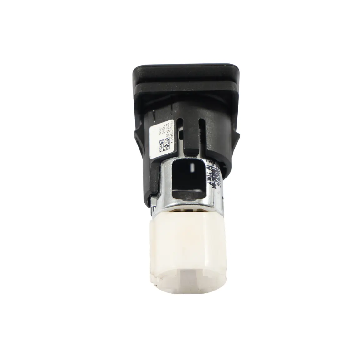 Steckdose Ladegerät 12V für Land Rover Discovery Sport L550 mit Teilenummer FK72-15K040-CA Land Rover Discovery Sport L550 Steckdose Ladegerät 12V - SKU FK72-15K040-CA - Teilenummer FK72-15K040-CA