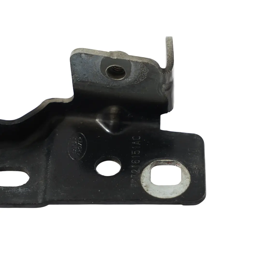 Land Rover Discovery L550 Support De Fixation D'Aile Noir 820 - SKU FK72-16151-AC-SAB - Numéro de pièce FK72-16151-AC