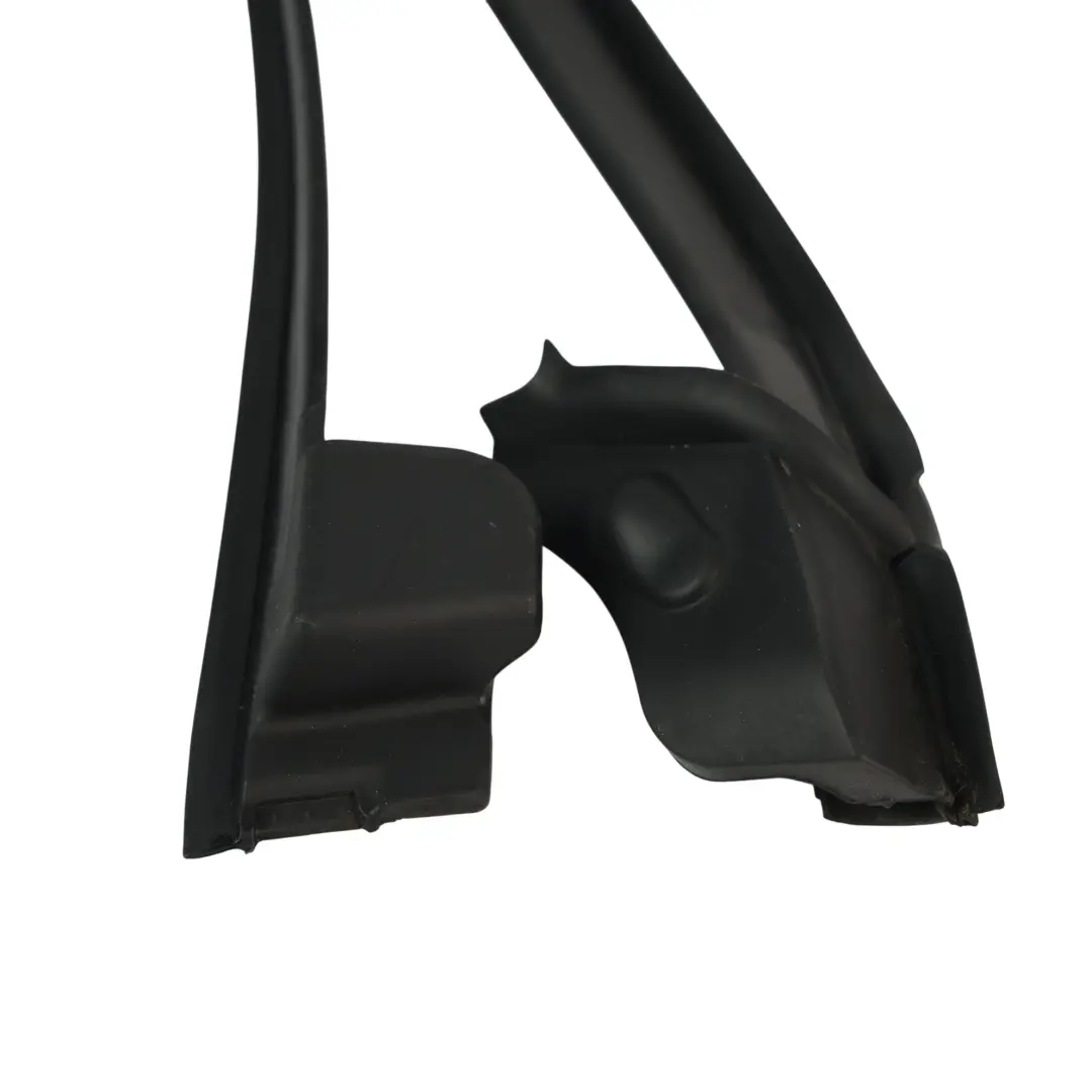 Striscia Porta Anteriore Sinistra per Land Rover Discovery Sport L550 con numero di parte FK72-20519-A Land Rover Discovery Sport L550 Striscia Porta Anteriore Sinistra - SKU FK72-20519-A - Numero di parte FK72-20519-A