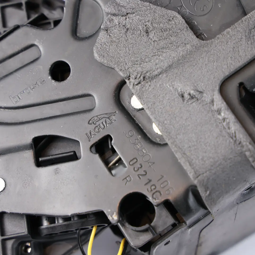 Türverriegelungs Hinten Rechts für Land Rover Discovery Sport L550 mit Teilenummer FK72-24994-AE Land Rover Discovery Sport L550 Türverriegelungs Hinten Rechts - SKU FK72-24994-AE - Teilenummer FK72-24994-AE