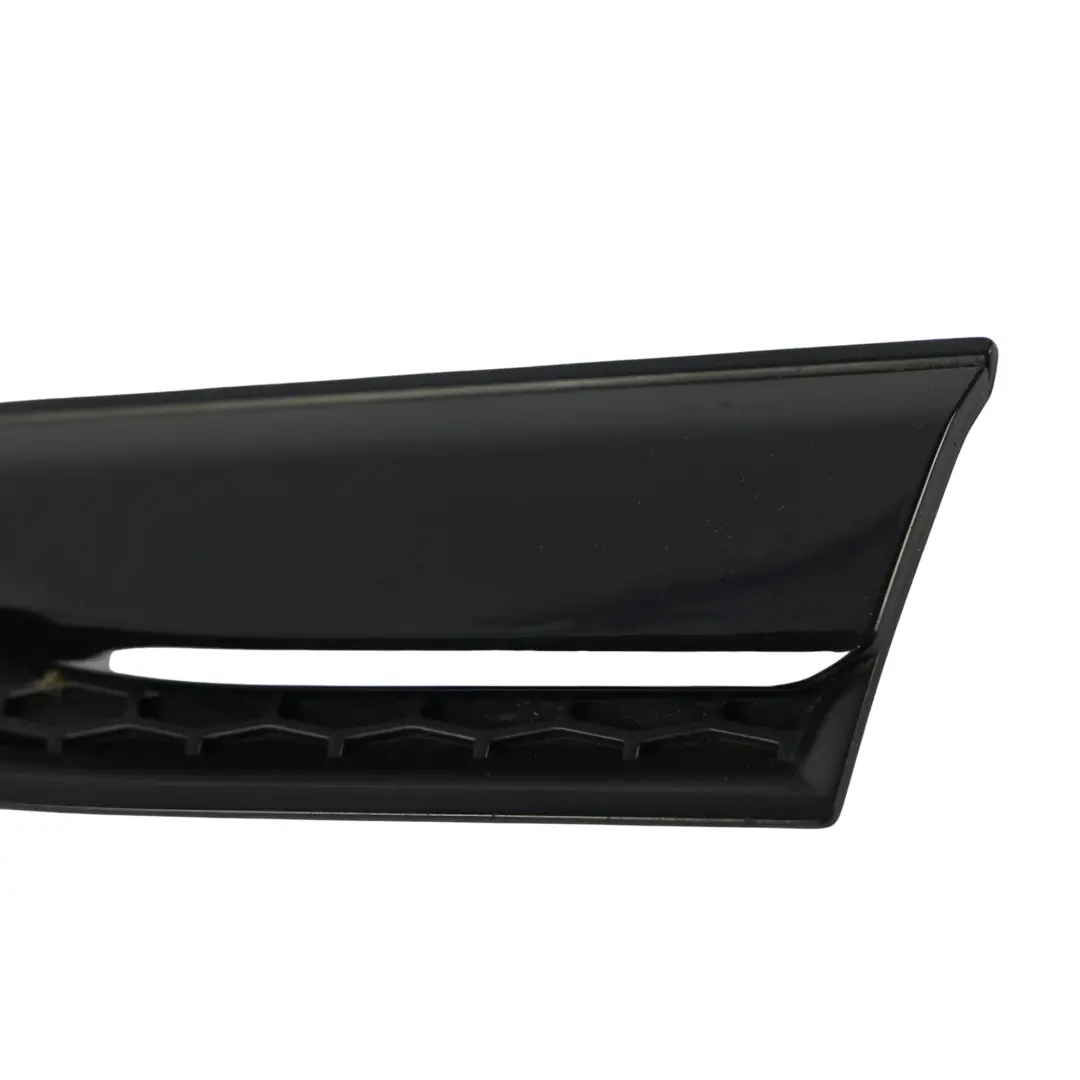 Garniture Calandre Avant Gauche pour Land Rover Discovery Sport L550 à propos du numéro de pièce FK72-280B11-DB Land Rover Discovery Sport L550 Garniture Calandre Avant Gauche - SKU FK72-280B11-DB - Numéro de pièce FK72-280B11-DB