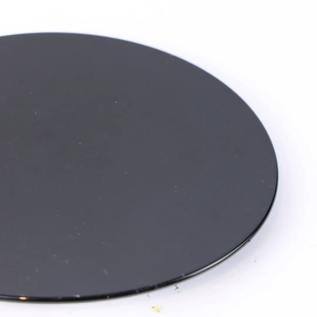 Coperchio Sportello Carburante Narvik Black - JBC1807 per Land Rover Discovery L550 con numero di parte FK72-405A26-A Land Rover Discovery L550 Coperchio Sportello Carburante Narvik Black - JBC1807 - SKU FK72-405A26-A-NAR - Numero di parte FK72-405A26-A