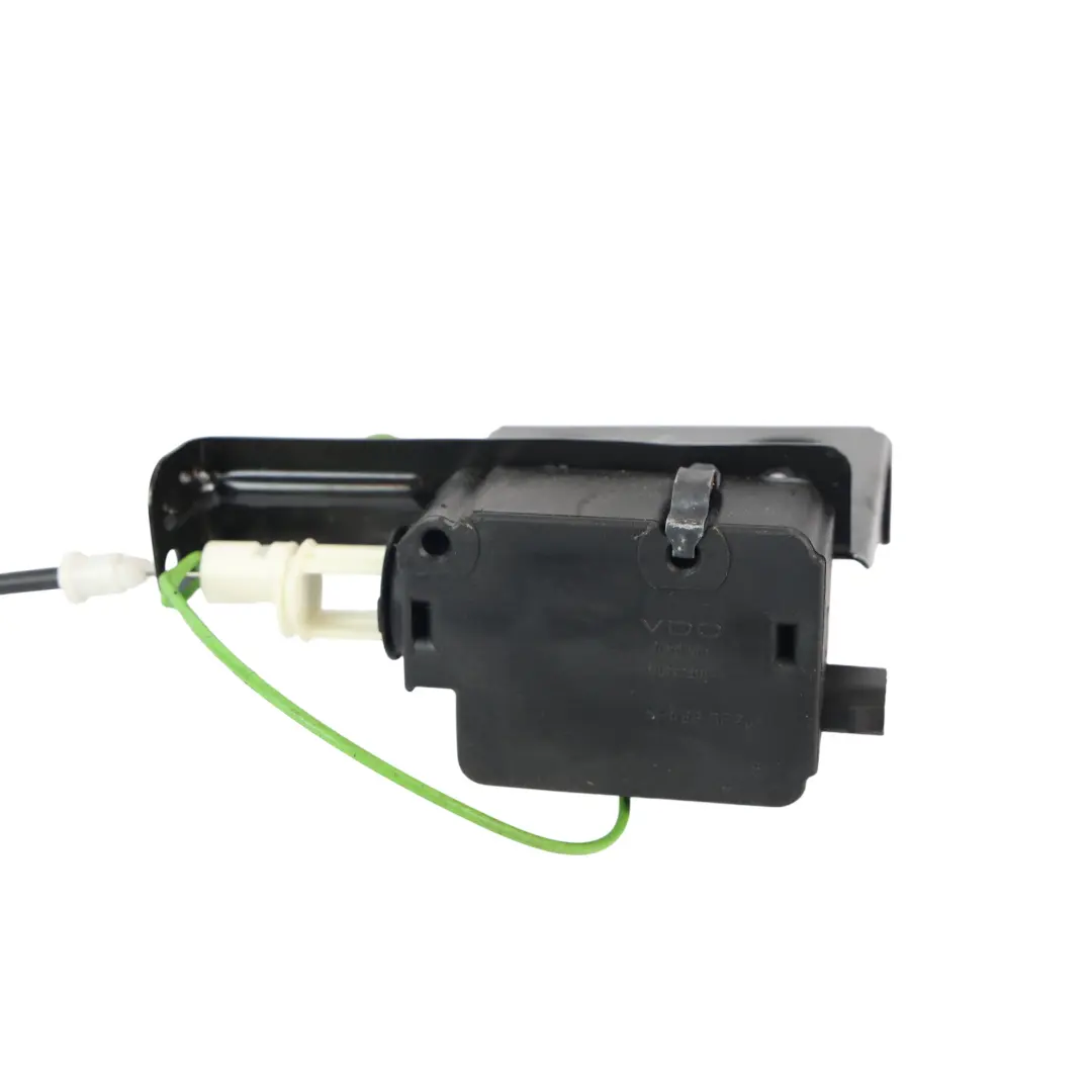 Siłownik Zamka Klapki Wlewu Paliwa do Range Rover L322 o numerze FSG000020 Range Rover L322 Siłownik Zamka Klapki Wlewu Paliwa - SKU FSG000020 - Numer Części FSG000020