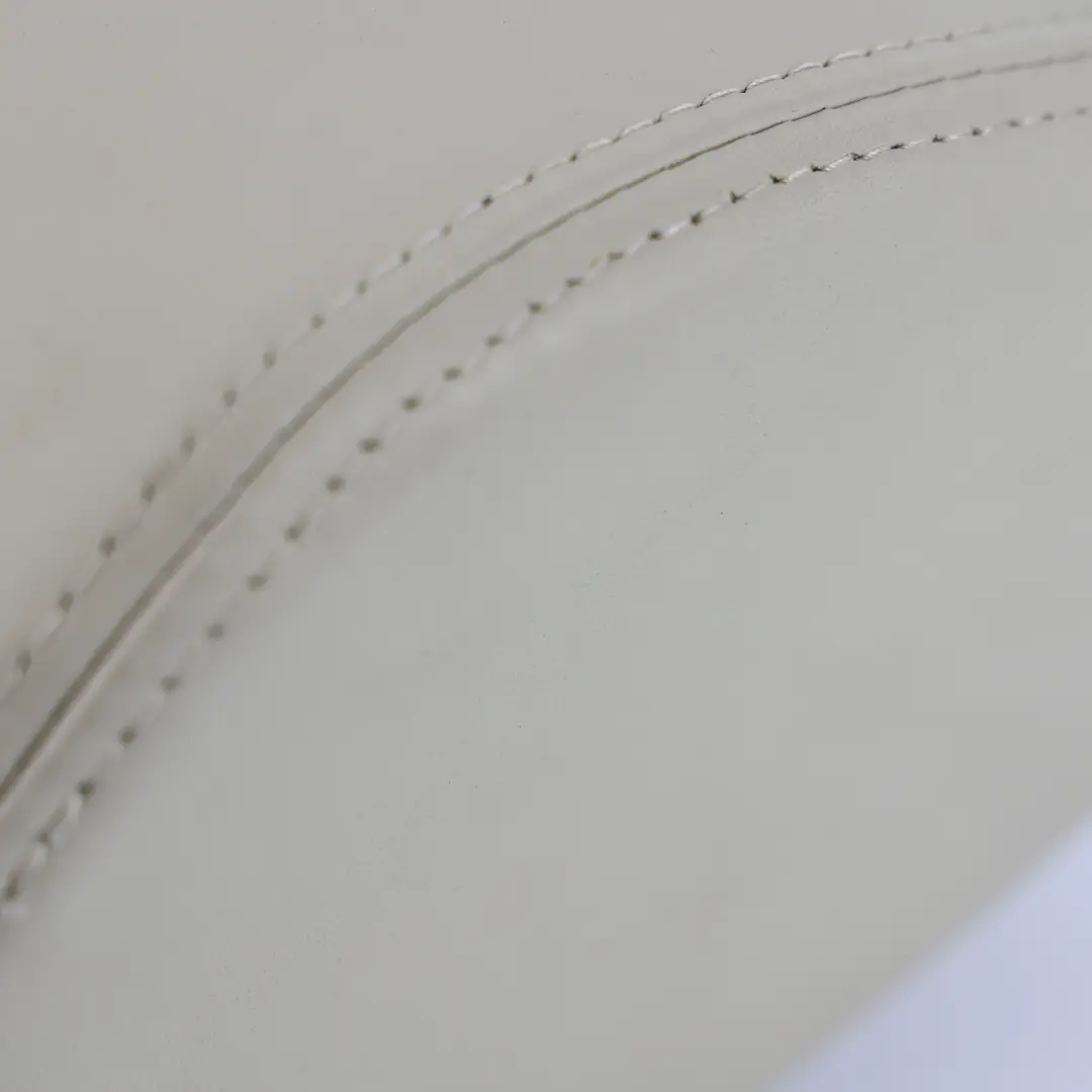 Appuie-Tête Siège Avant Cuir Gauche Droit pour Land Range Rover L320 à propos du numéro de pièce HAH501640LUP Land Range Rover L320 Appuie-Tête Siège Avant Cuir Gauche Droit - SKU HAH501640LUP - Numéro de pièce HAH501640LUP