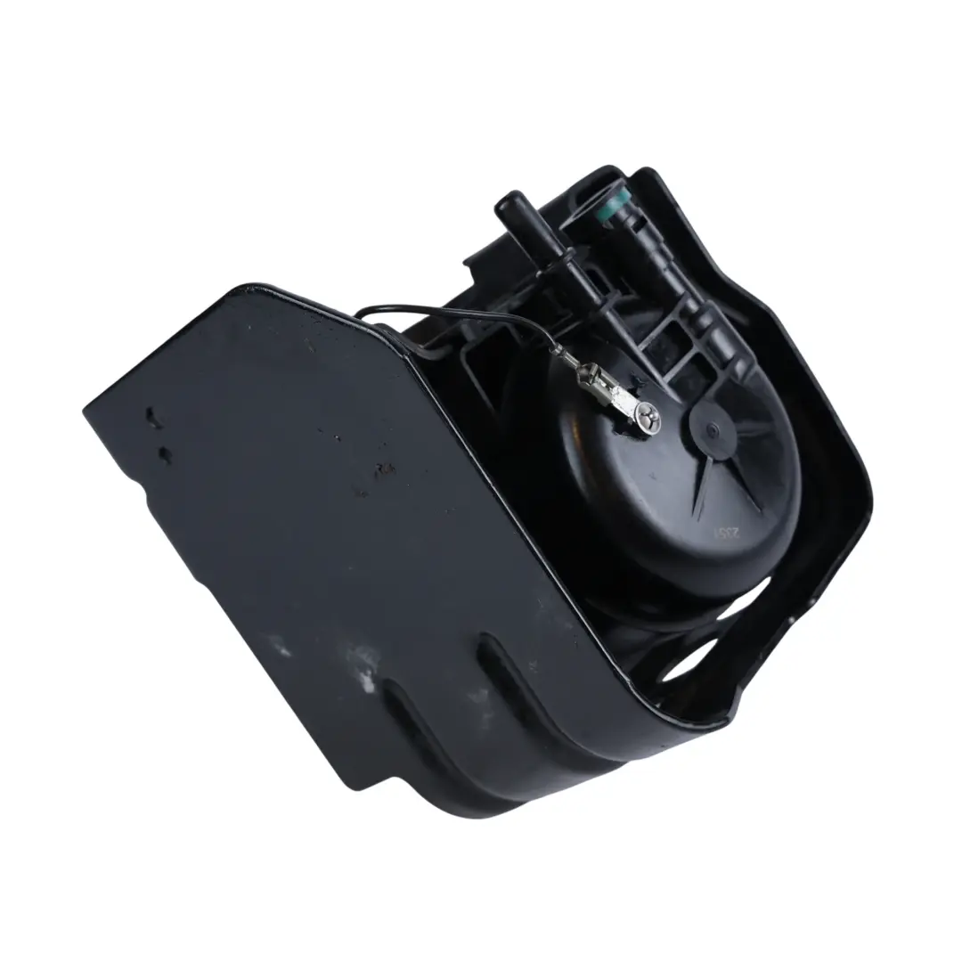 Soporte Carcasa Filtro Combustible para Land Rover Discovery Sport L550 con número de pieza HJ32-9D202-AE Land Rover Discovery Sport L550 Soporte Carcasa Filtro Combustible - SKU HJ32-9D202-AE - Número de pieza HJ32-9D202-AE