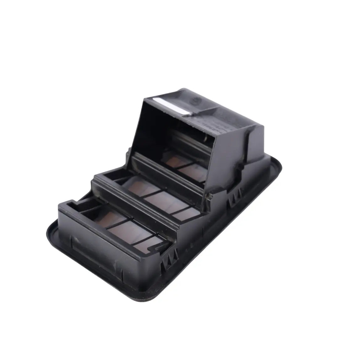 Griglia Di Ventilazione Della Carrozzeria per Land Rover Discovery 3 L319 con numero di parte JDD000051 Land Rover Discovery 3 L319 Griglia Di Ventilazione Della Carrozzeria - SKU JDD000051 - Numero di parte JDD000051