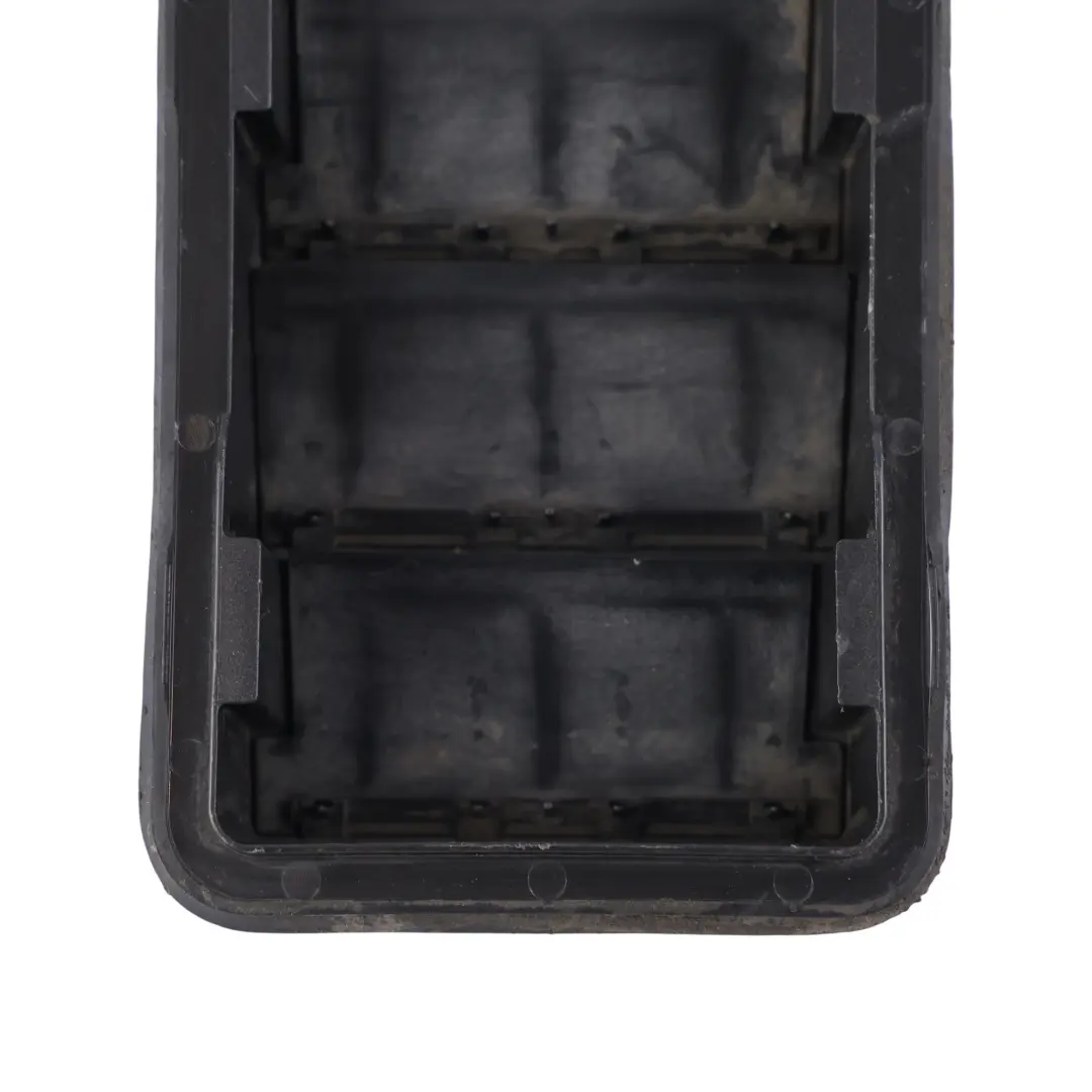 Karosserie Lüftungs Gitter für Land Rover Discovery 3 L319 mit Teilenummer JDD000051 Land Rover Discovery 3 L319 Karosserie Lüftungs Gitter - SKU JDD000051 - Teilenummer JDD000051