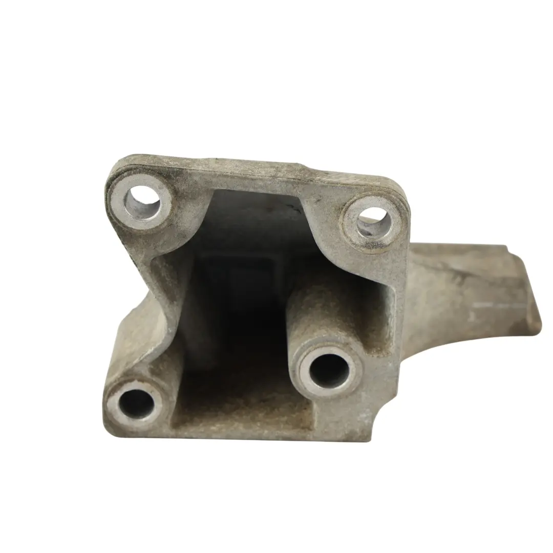 Land Rover Discovery 3 L319 Łapa Wspornik Mocowania Silnika Lewo 4H226061AA - SKU KKU500580 - Numer Części KKU500580