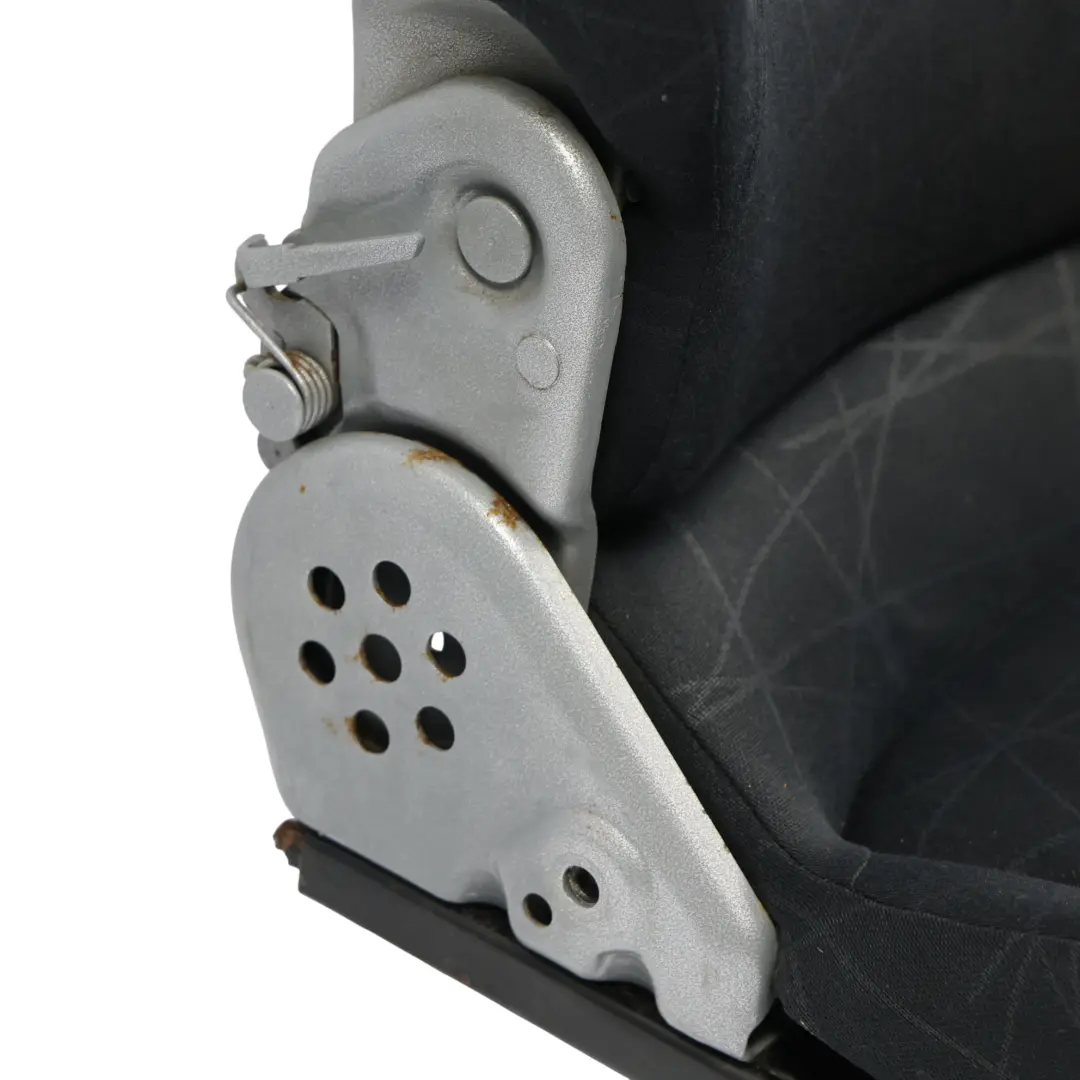 W452 Siège Avant Droit Scribble Black Q0012874V004C12W00 pour Smart Roadster à propos du numéro de pièce LHD-Q0012874V004C12W00 Smart Roadster W452 Siège Avant Droit Scribble Black Q0012874V004C12W00 - SKU LHD-Q0012874V004C12W00 - Numéro de pièce LHD-Q0012874V004C12W00