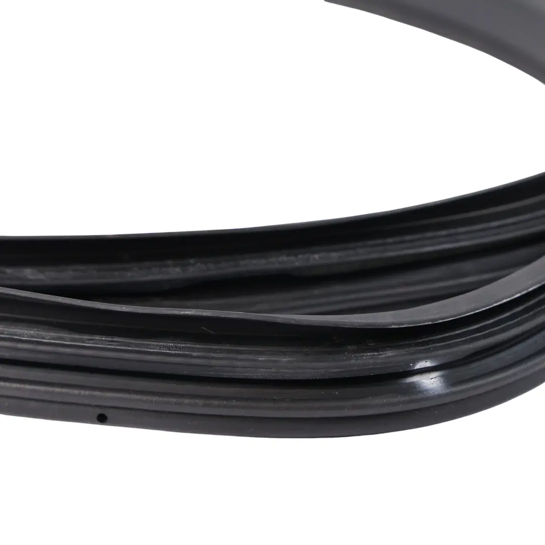 Door Seal Gasket Rubber Left Right N/O/S 6H52-247A14-BE to Range Rover L359 Rear with Part number LR001631 Range Rover L359 Rear Door Seal Gasket Rubber Left Right N/O/S 6H52-247A14-BE - SKU LR001631 - Part number LR001631