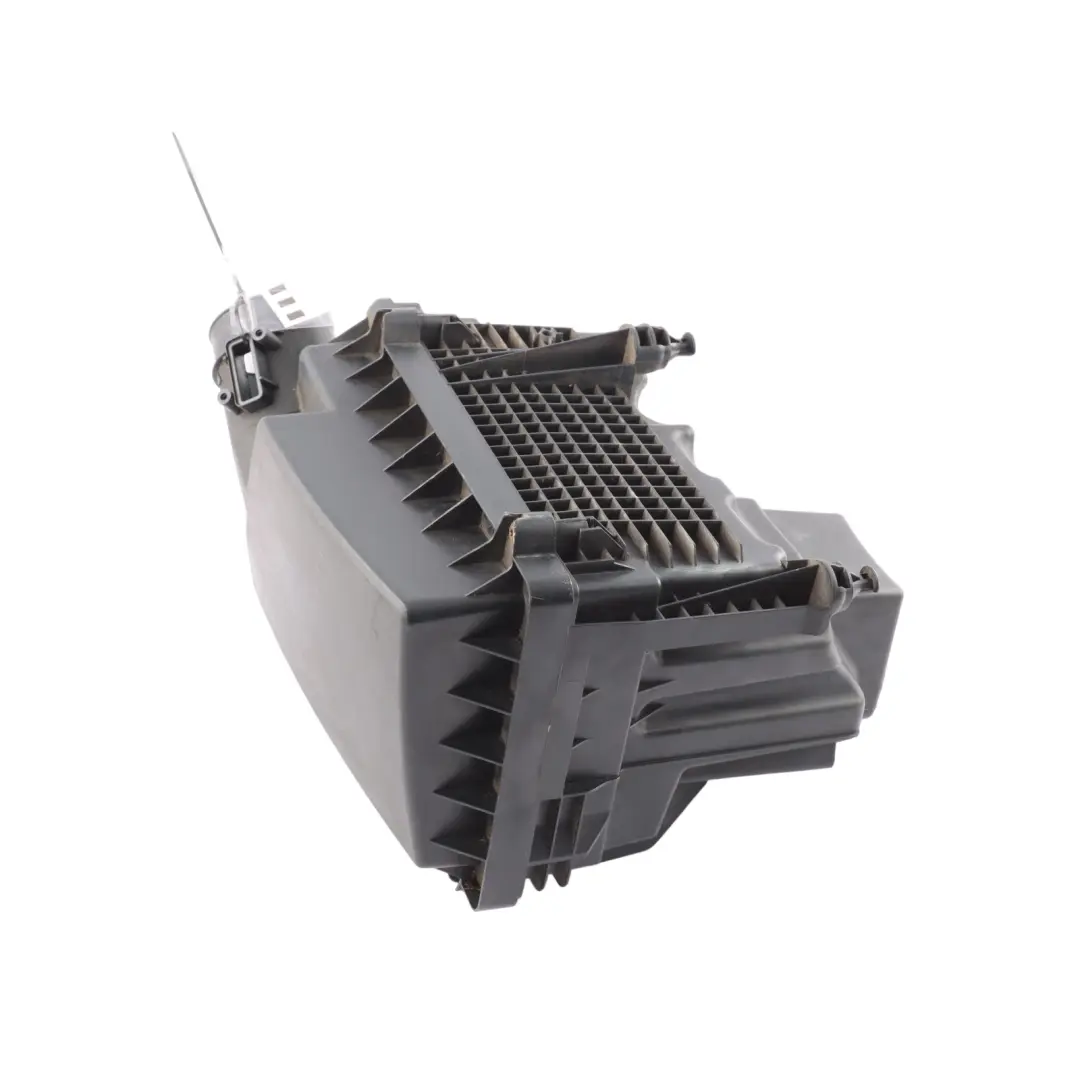 Filter Box Housing Casing to Land Rover Freelander 2 L359 Air with Part number LR006073 Land Rover Freelander 2 L359 Air Filter Box Housing Casing - SKU LR006073 - Part number LR006073