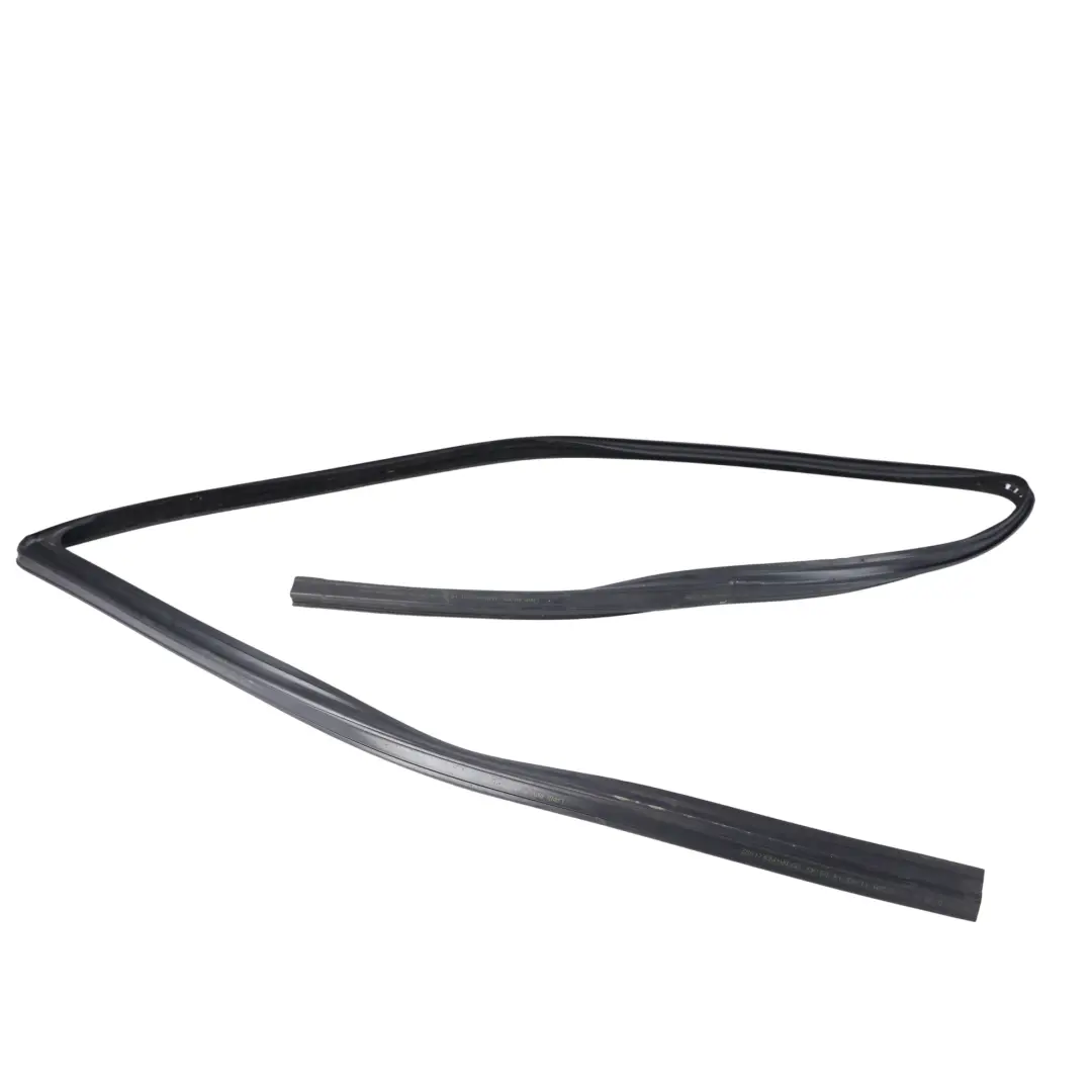 Window Gasket Seal Door Front Right O/S to Land Rover Freelander L359 with Part number LR007492 Land Rover Freelander L359 Window Gasket Seal Door Front Right O/S - SKU LR007492 - Part number LR007492