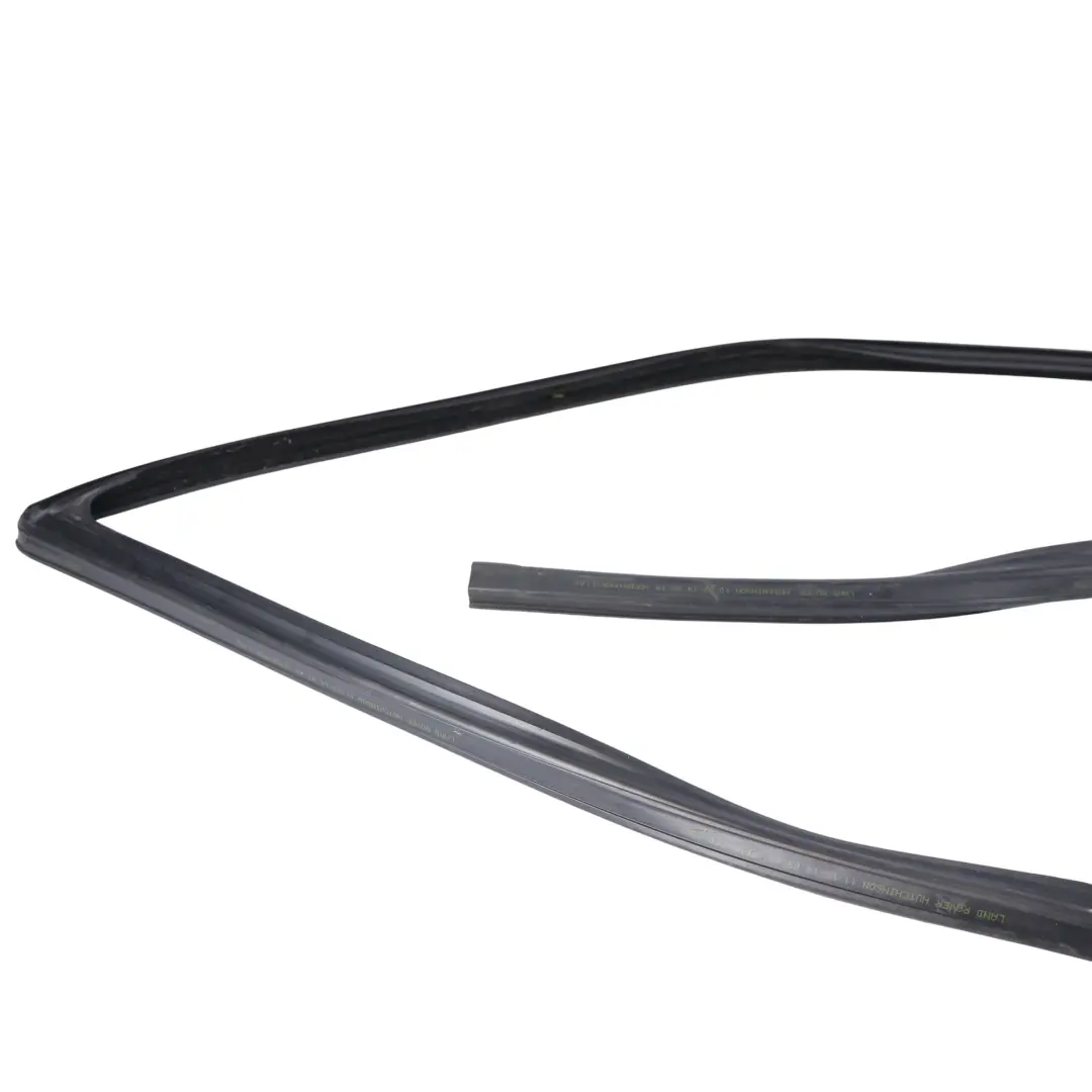 Joint D'Étanchéité Vitre Porte Avant Droite pour Land Rover Freelander L359 à propos du numéro de pièce LR007492 Land Rover Freelander L359 Joint D'Étanchéité Vitre Porte Avant Droite - SKU LR007492 - Numéro de pièce LR007492