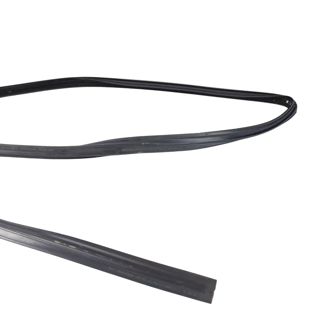 Land Rover Freelander L359 Junta De Ventana Puerta Delantera Derecha - SKU LR007492 - Número de pieza LR007492