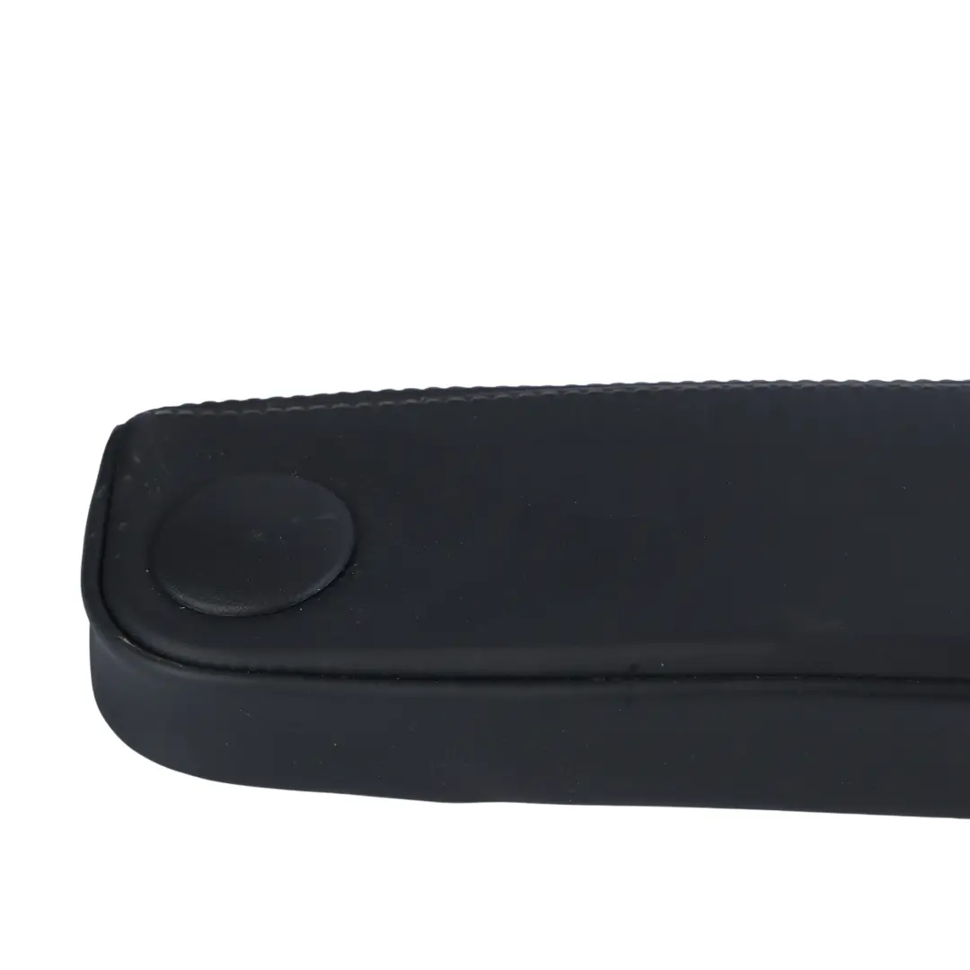 Pannello Bracciolo Sedili Anteriori Nero per Land Rover Discovery 4 L319 con numero di parte LR008408 Land Rover Discovery 4 L319 Pannello Bracciolo Sedili Anteriori Nero - SKU LR008408 - Numero di parte LR008408