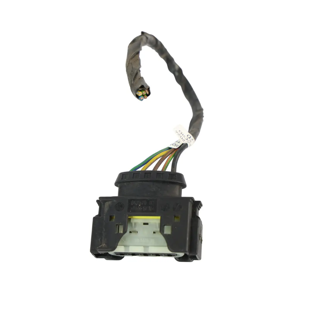 Fanalino Coda Posteriore Spina Cavo Presa Sinistra per Range Rover L322 con numero di parte LR010776 Range Rover L322 Fanalino Coda Posteriore Spina Cavo Presa Sinistra - SKU LR010776-2 - Numero di parte LR010776