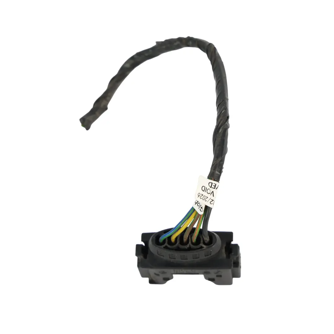 Feu Arrière Gauche Prise Câble pour Range Rover L322 à propos du numéro de pièce LR010776 Range Rover L322 Feu Arrière Gauche Prise Câble - SKU LR010776-2 - Numéro de pièce LR010776