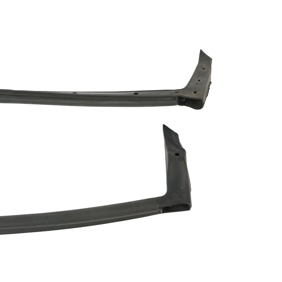 Guarnizione Centrale Gomma Bagagliaio Codice per Range Rover L322 con numero di parte LR011845 Range Rover L322 Guarnizione Centrale Gomma Bagagliaio Codice - SKU LR011845 - Numero di parte LR011845