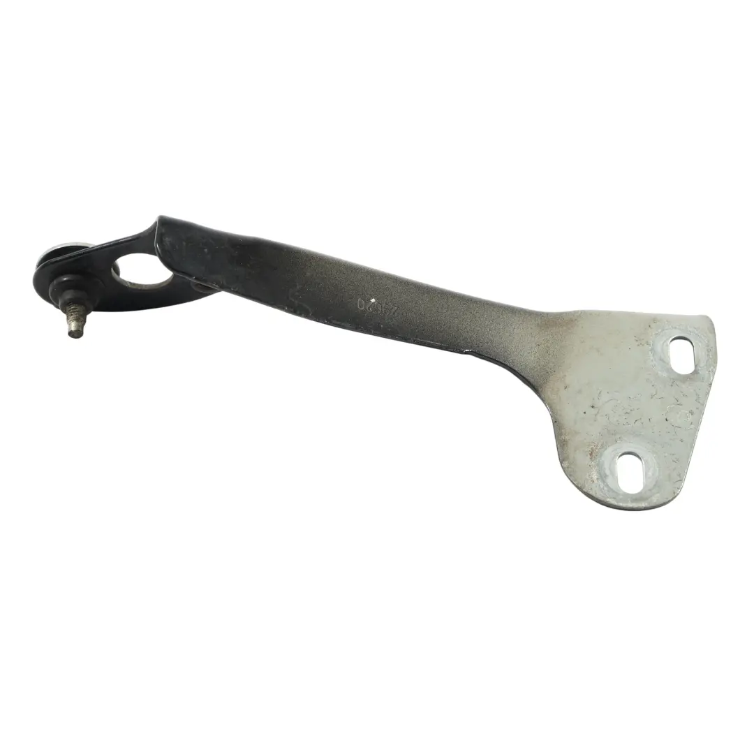 Wspornik Błotnika Prawy Santorini Czarny - 820 do Land Rover Discovery 4 L319 o numerze LR013677 Land Rover Discovery 4 L319 Wspornik Błotnika Prawy Santorini Czarny - 820 - SKU ASU780120-SAB - Numer Części LR013677