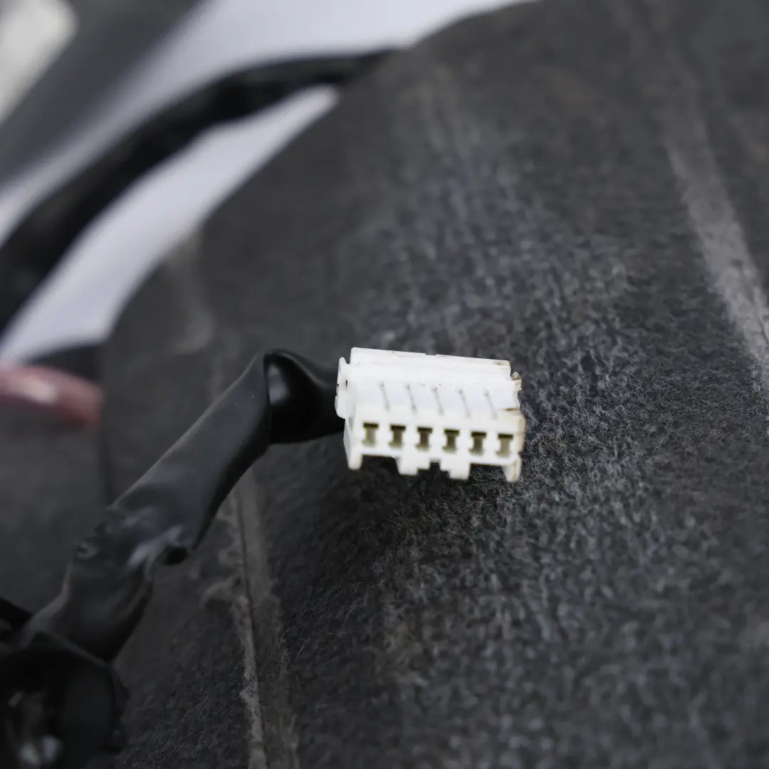 Support Lombaire Siège Conducteur Avant AH22-61688-AA pour Land Rover Discovery L319 à propos du numéro de pièce LR013704 Land Rover Discovery L319 Support Lombaire Siège Conducteur Avant AH22-61688-AA - SKU LR013704 - Numéro de pièce LR013704