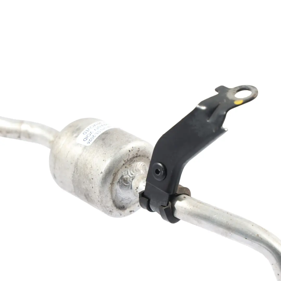 Tubo Condotto Aria Condizionata per Land Rover Discovery 4 L319 con numero di parte LR013861 Land Rover Discovery 4 L319 Tubo Condotto Aria Condizionata - SKU LR013861 - Numero di parte LR013861