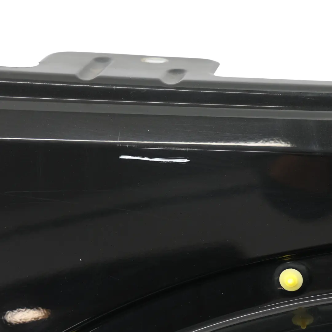 Panel De Ala Lateral Derecha Santorini Black - 820 para Land Rover Discovery 4 L319 con número de pieza LR013932 Land Rover Discovery 4 L319 Panel De Ala Lateral Derecha Santorini Black - 820 - SKU LR013931-SAB1 - Número de pieza LR013932